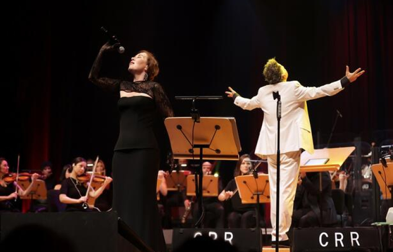  ZUHAL OLCAY'DAN KENT ORKESTRASIYLA UNUTULMAZ KONSER