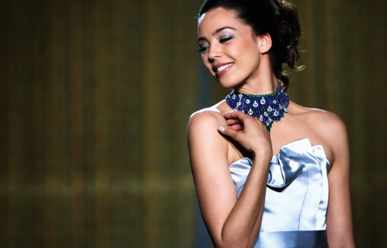 Azra Akın’ın gözyaşları...