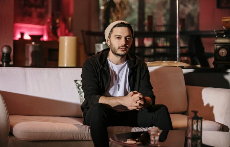 İlyas Yalçıntaş: "Serenay Sarıkaya şarkı da söylemeli"