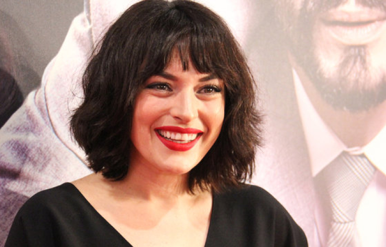 Ezgi Mola: "Kendimi seviyorum"