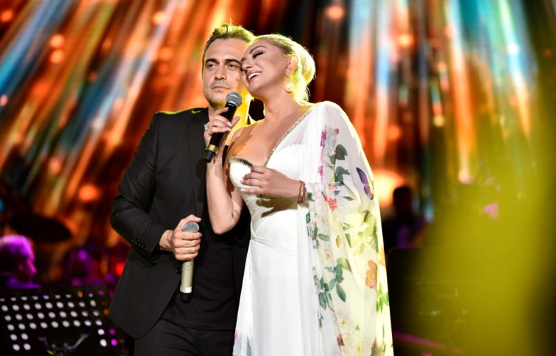 Dün gece Harbiye Açıkhava'da Muazzez Ersoy ve Kutsi vardı... 