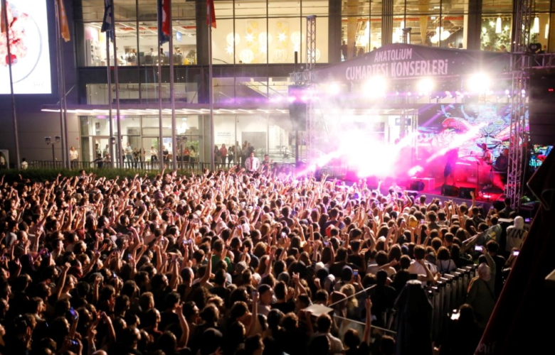 KARTAL ANATOLIUM MARMARA’DA  MANGA COŞKUSU ALANA SIĞMADI