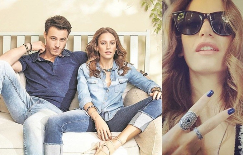 Serenay Sarıkaya'dan yüzüklü poz!