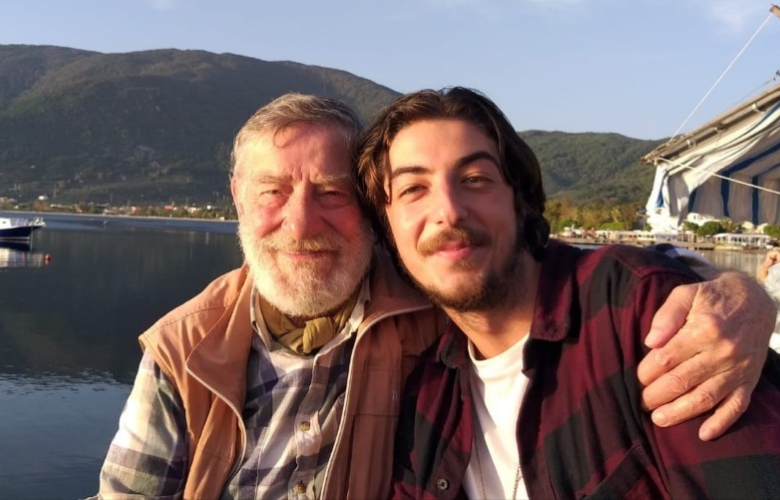 Ünlü oyuncu Ahmet Mekin'in torunu da oyuncu oldu