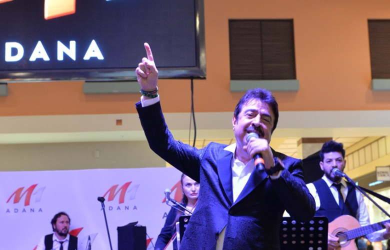 Ahmet Selçuk İlkan: Mustafa Ceceli, İrem Derici şarkılarımı okusun isterim! 