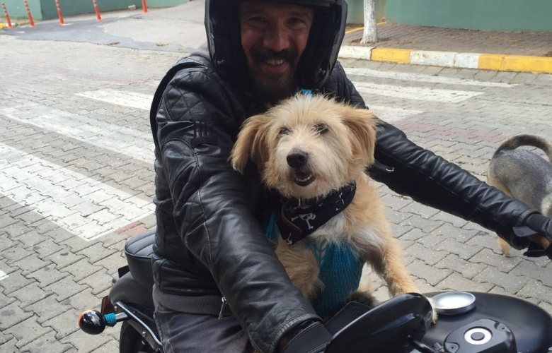 Baba - kız gezmede.