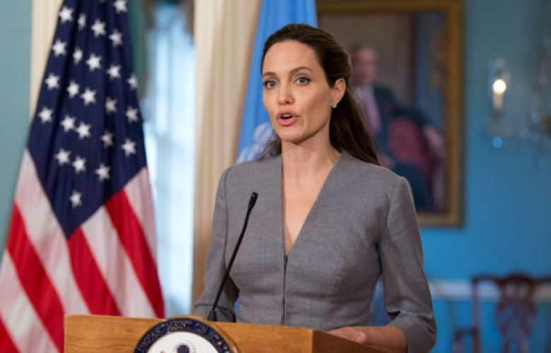 Angelina Jolie, iftar programında konuştu! Konuşmasına "Selamun aleyküm" diyerek başladı.