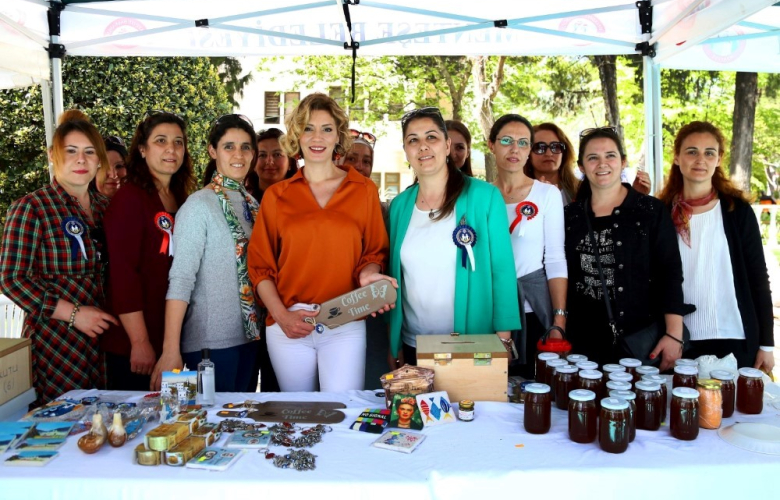 Ayça Varlıer'den kadınları duygulandıran jest!