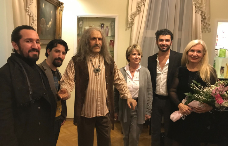 Barış Manço evinde piyanosu başında anıldı... 