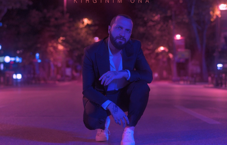 Berkay'dan yeni şarkı:  “Kırgınım Ona”
