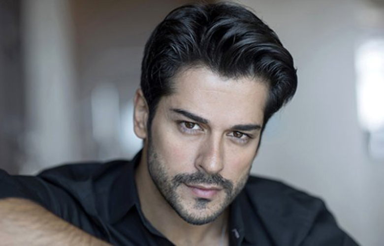 Burak Özçivit’in 21 ülkedeki hayranları birbirine girdi!