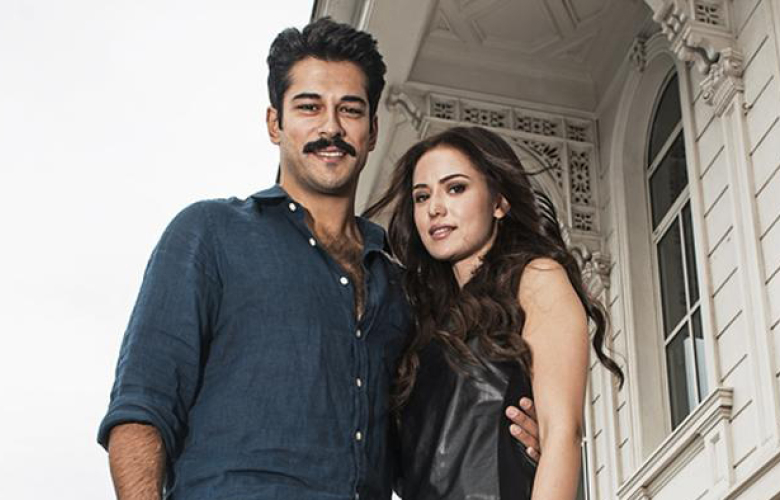 Burak Özçivit ve Fahriye Evcen Almanya’da nişanlandı!
