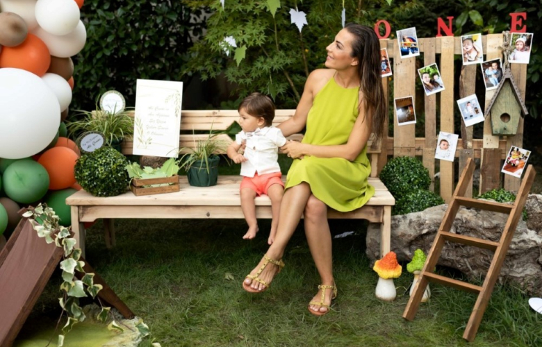 BURCU KARA’DAN OĞLUNA BİRİNCİ YAŞ KUTLAMASI