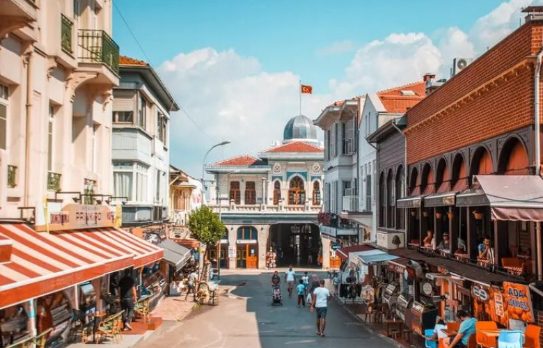 BÜYÜKADA VE HEYBELİADA’DA  FİLM GÖSTERİMLERİ, SÖYLEŞİLER ve ATÖLYELERLE  4. SİNEMADA FİLM FESTİVALİ,  12 TEMMUZ’DA  BAŞLIYOR!