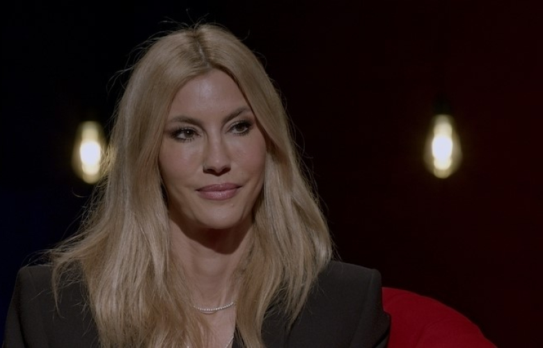 Çağla Şikel , "ÇOK AŞIK OLDUĞUMDA ÇOCUKLAŞIYORUM!"