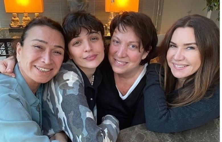 Günler sonra buluştular. 