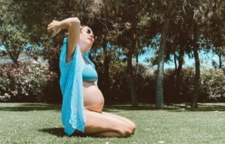 Bergüzar Korel'den hamilelik pozu