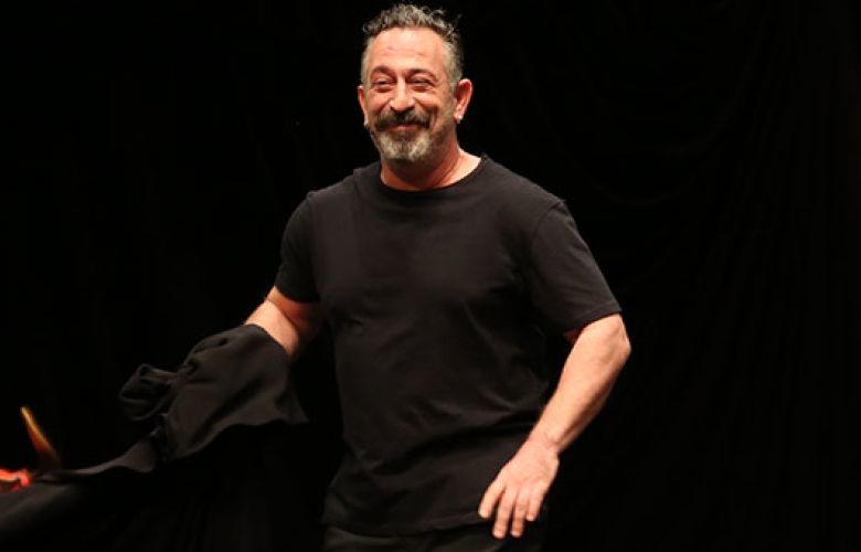 Cem Yılmaz&#039;dan 300 bin liralık bağış