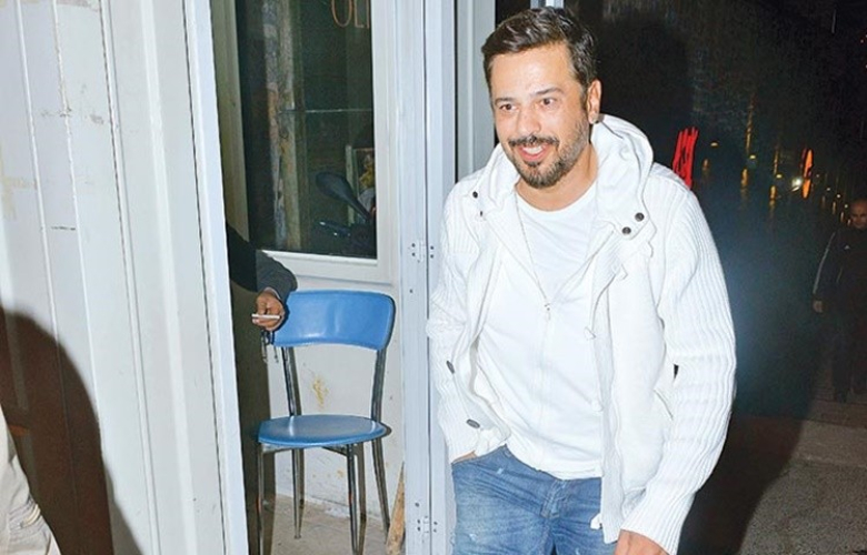 Emre Altuğ gecelerde boy gösterdi!