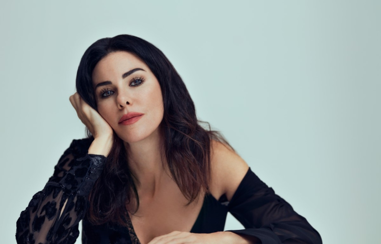 Defne Samyeli'nden Sezen Aksu şarkısı: "Ağla Ağla"