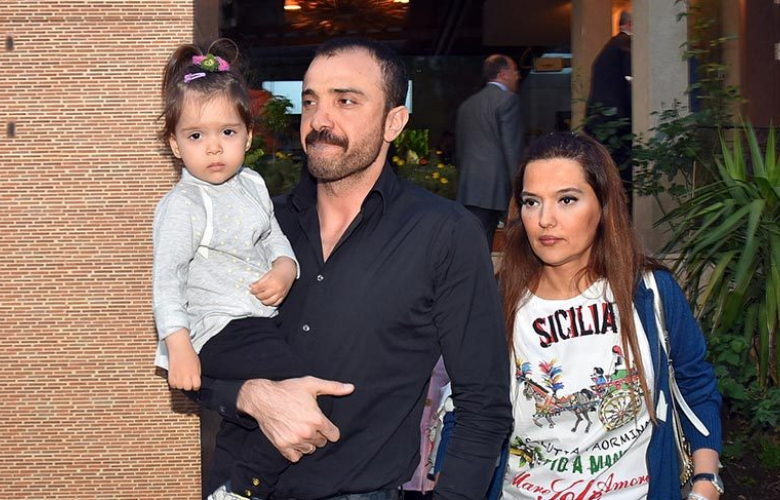 Demet Akalın ve kızı Hira Dubai’de zehirlendi! 