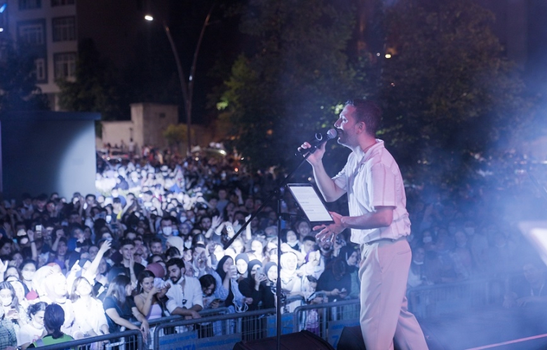 Oğuzhan Koç binlerce kişiyi coşturdu 