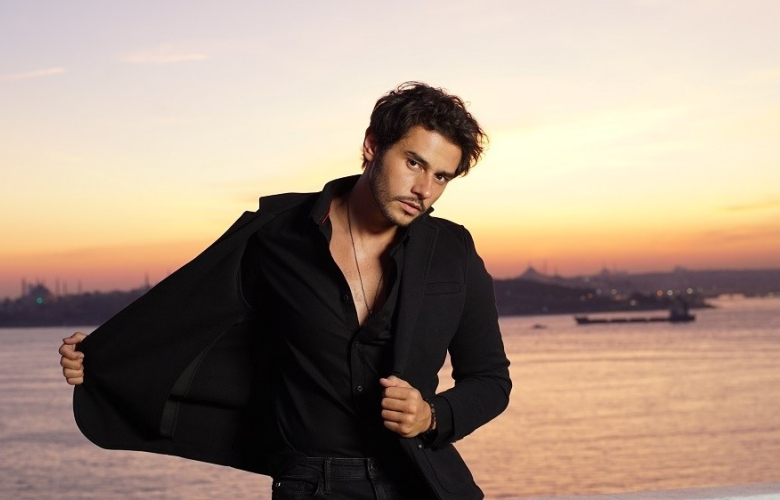 Cem Belevi yeni klibi ile şoke edecek!