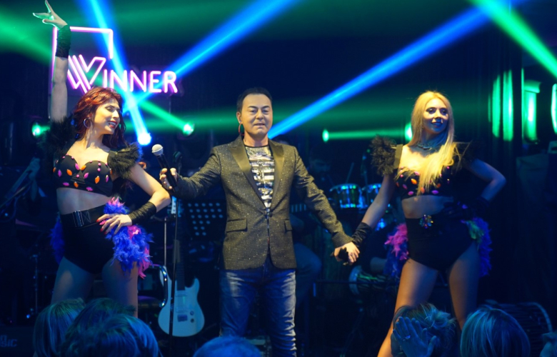 Serdar Ortaç: Baba olacağımı öğrensem masaya çıkar oynarım!