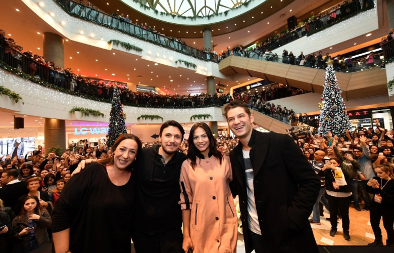 İzmir'de "Sen Kiminle Dans Ediyorsun" izdihamı!