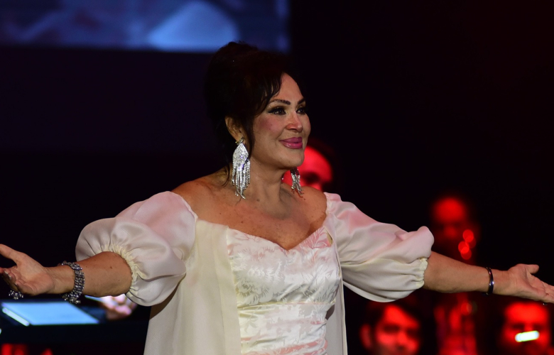 TÜRKAN ŞORAY’IN SONSUZ SENFONİSİ ANKARALILARLA BULUŞTU