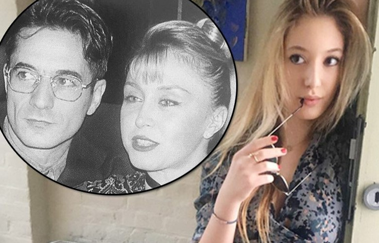 Yasmin Erbil anne ve babasının fotoğrafını paylaştı...