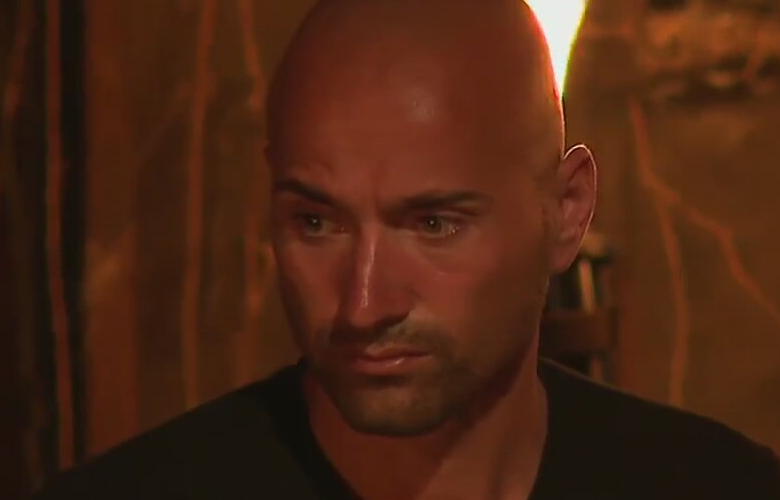 Survivor'da Anıl takımdan ayrılıp mağaraya yerleşti!