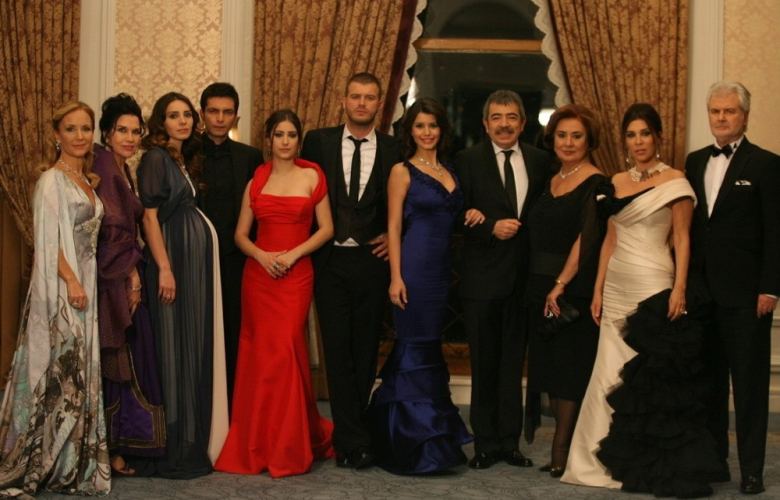 Aşk-ı Memnu'da ki hangi oyuncu setlere geri dönüyor!