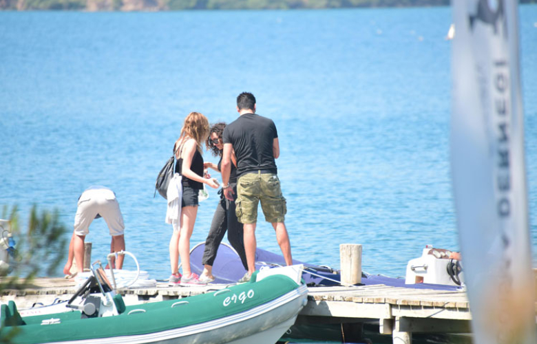 Sinem Kobal ile Kenan İmirzalıoğlu&#039;nun tekne keyfi