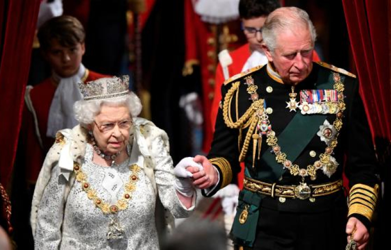 Nostradamus'tan Charles kehaneti... Taht 'sürpriz kral'a kalacak!