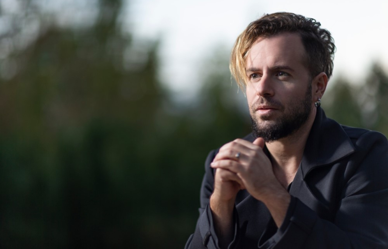 Emre Aydın’dan Albüm Öncesi Sürpriz