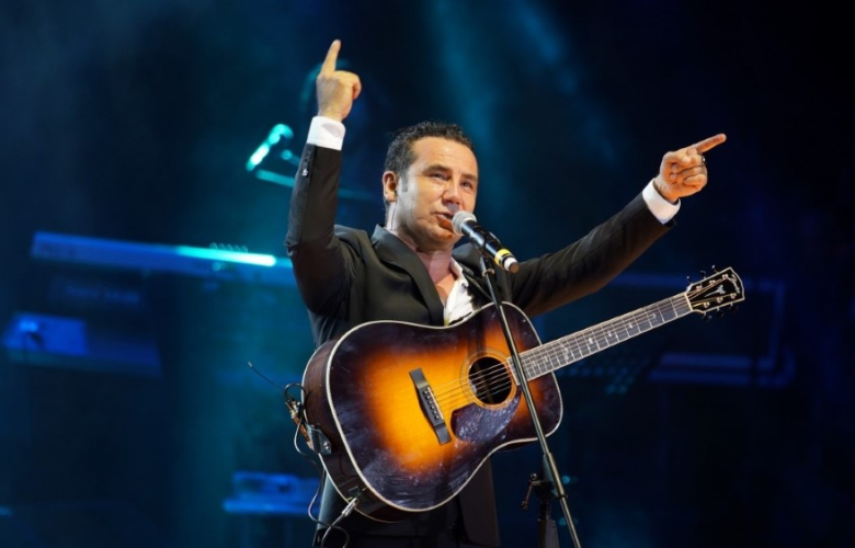 Ferhat Göçer'in Türkiye ve dünya turnesine korona engeli: 25 konseri ertelendi