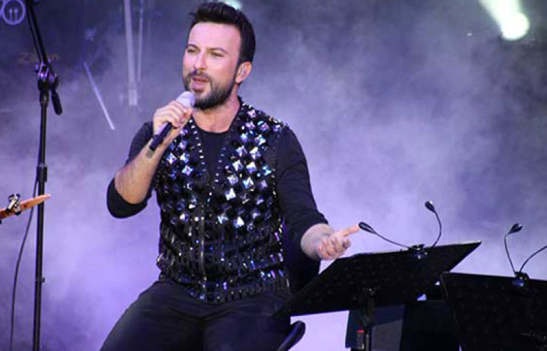 Tarkan hayranları bunu da yaptı!