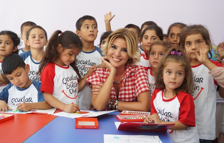 Gülben Ergen 39'uncu anaokulunu Diyarbakır'da açtı!