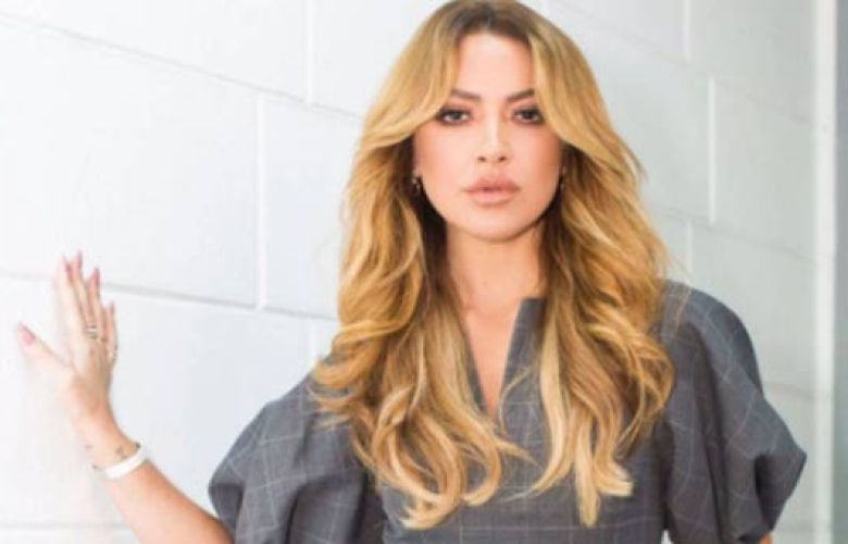 Hadise’den kınalı paylaşım