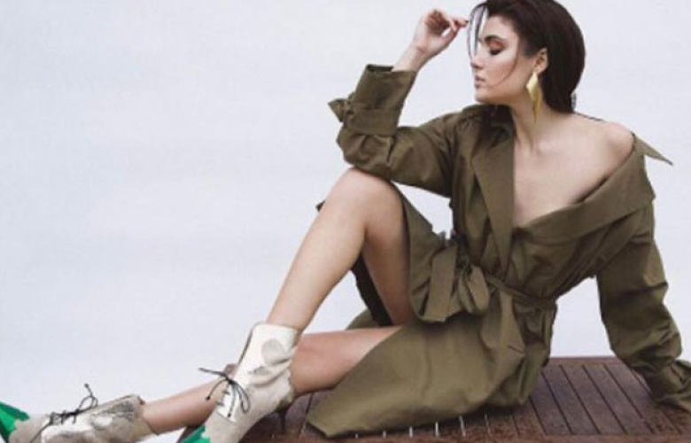 Hande Erçel'den dans şov!