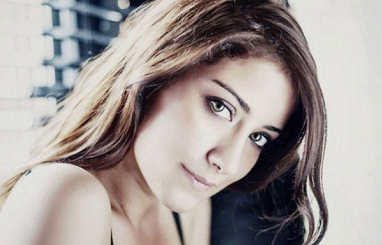 Hazal Kaya dizisi için o hayallerini erteledi!