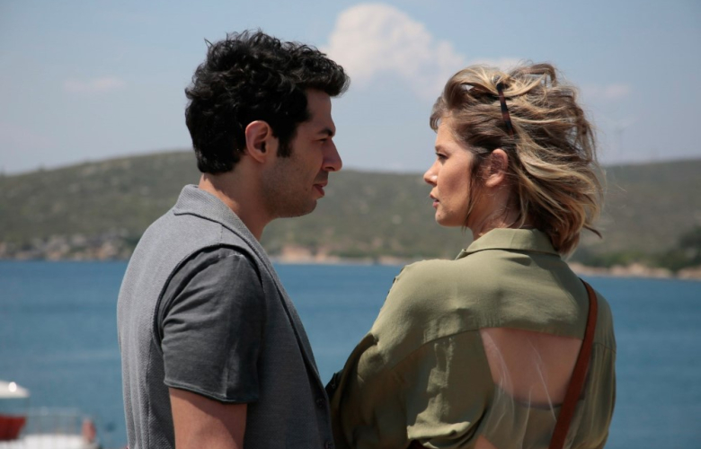 GÜN BATIMINDA AŞK! MERT FIRAT VE BURCU BİRİCİK