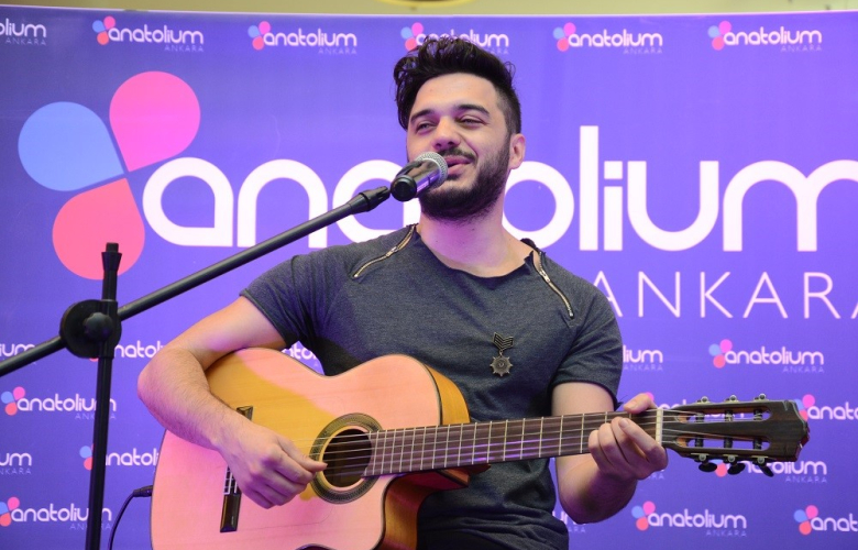 İlyas Yalçıntaş Anatolium'da sevenleriyle buluştu!