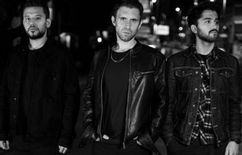 ADAMLAR'DAN SEZEN AKSU COVER'I