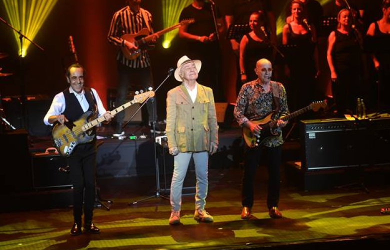 HARBİYE’DE MFÖ COŞKUSU! Konserler MFÖ ile başladı. 