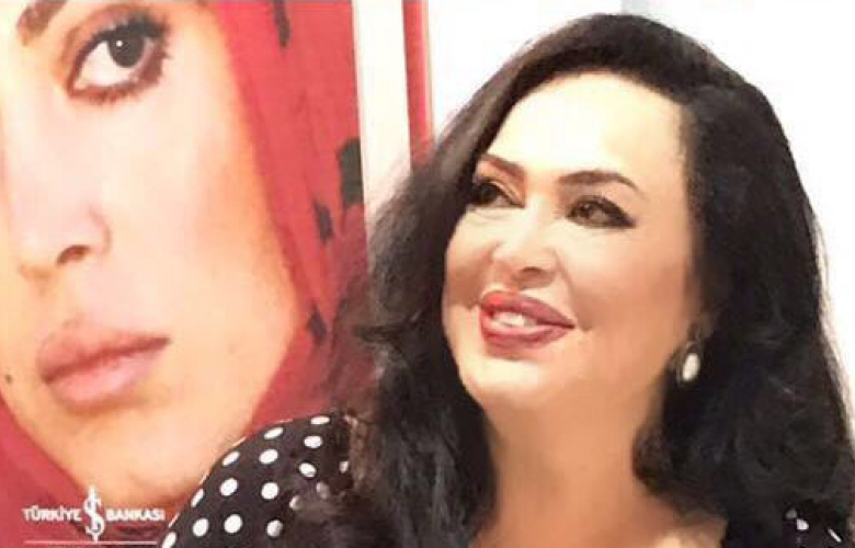 Yeşilçam'ın 'Sultan'ı Türkan Şoray'ın imza günü 8 saat sürdü...