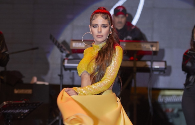 Simge şarkılarıyla coşturdu!