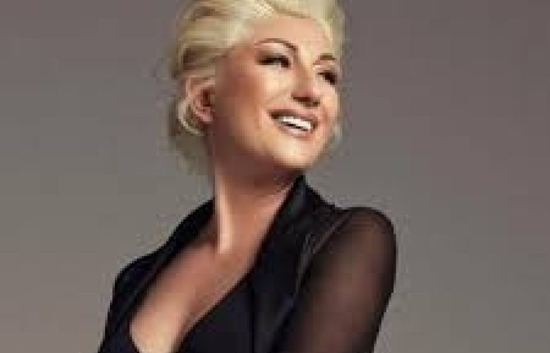 Muazzez Ersoy "Sağlıkla sarılabileceğimiz günler yakın zamanda gelir inşallah""