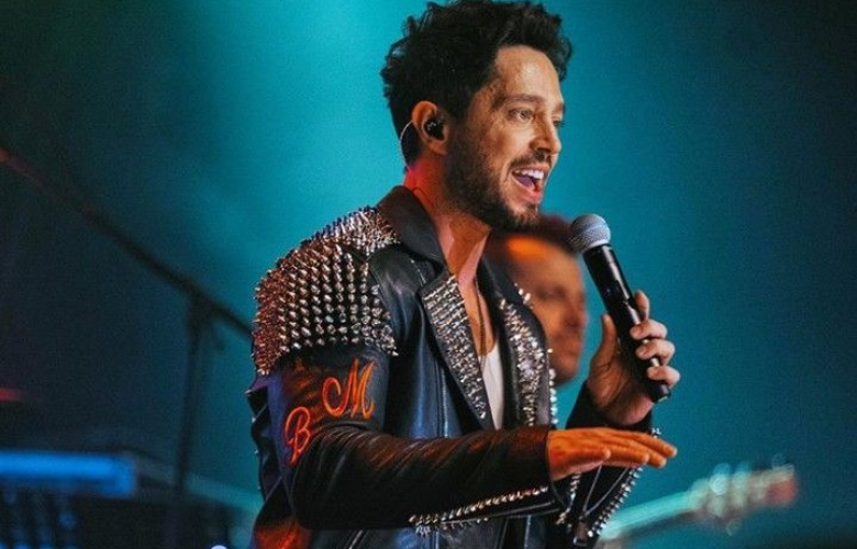 Murat Boz yeni şarkılarını doğum gününe yetiştirdi